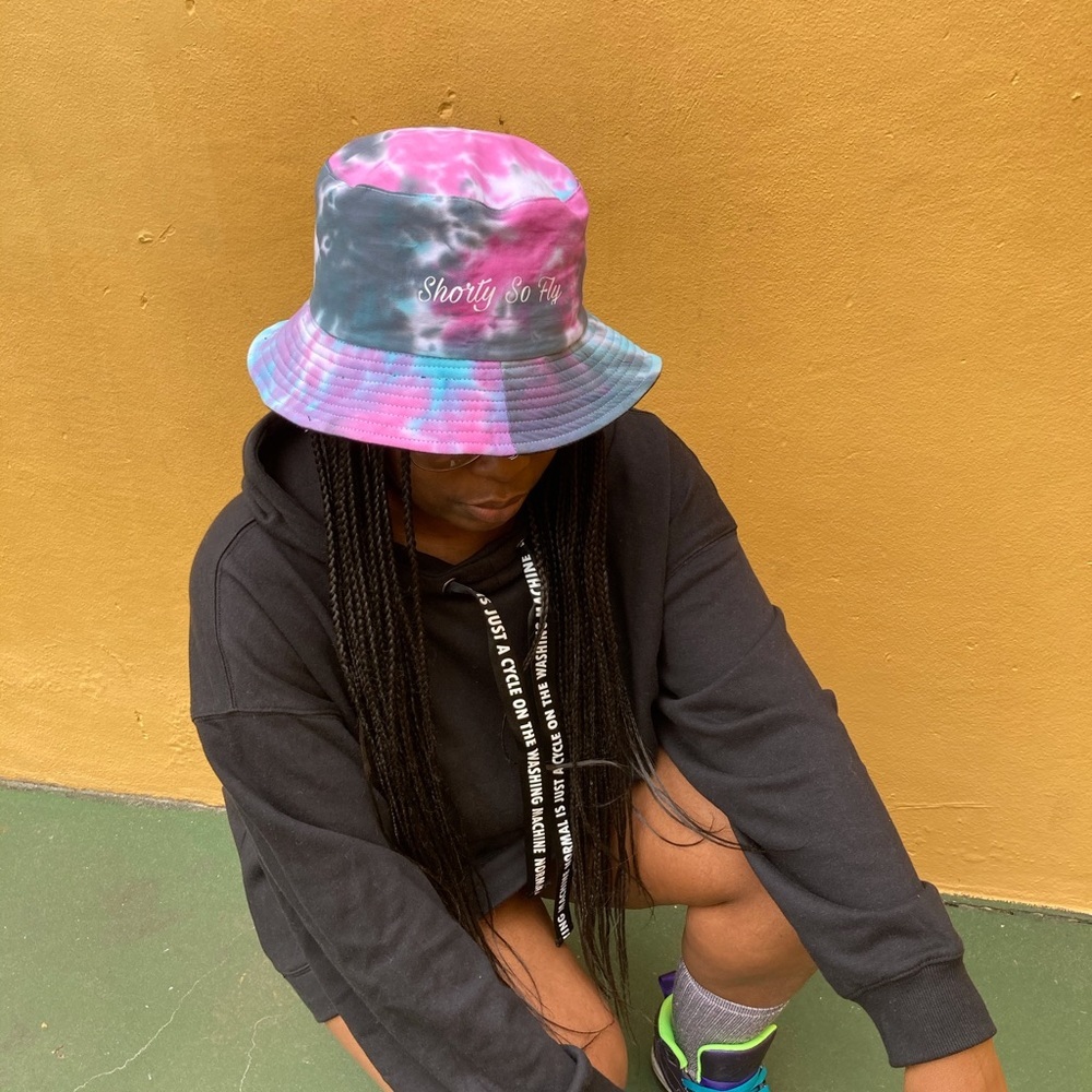 Short so fly bucket hat